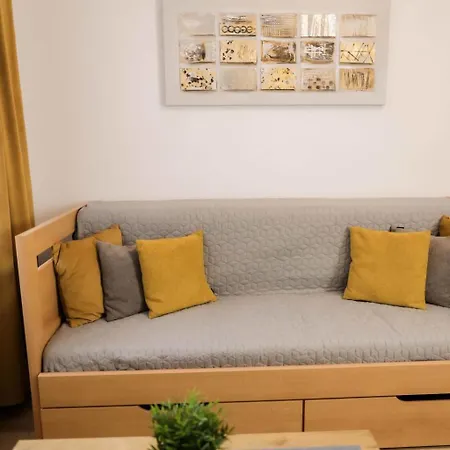 Apartment Lanovka 1050-4 By Interhome